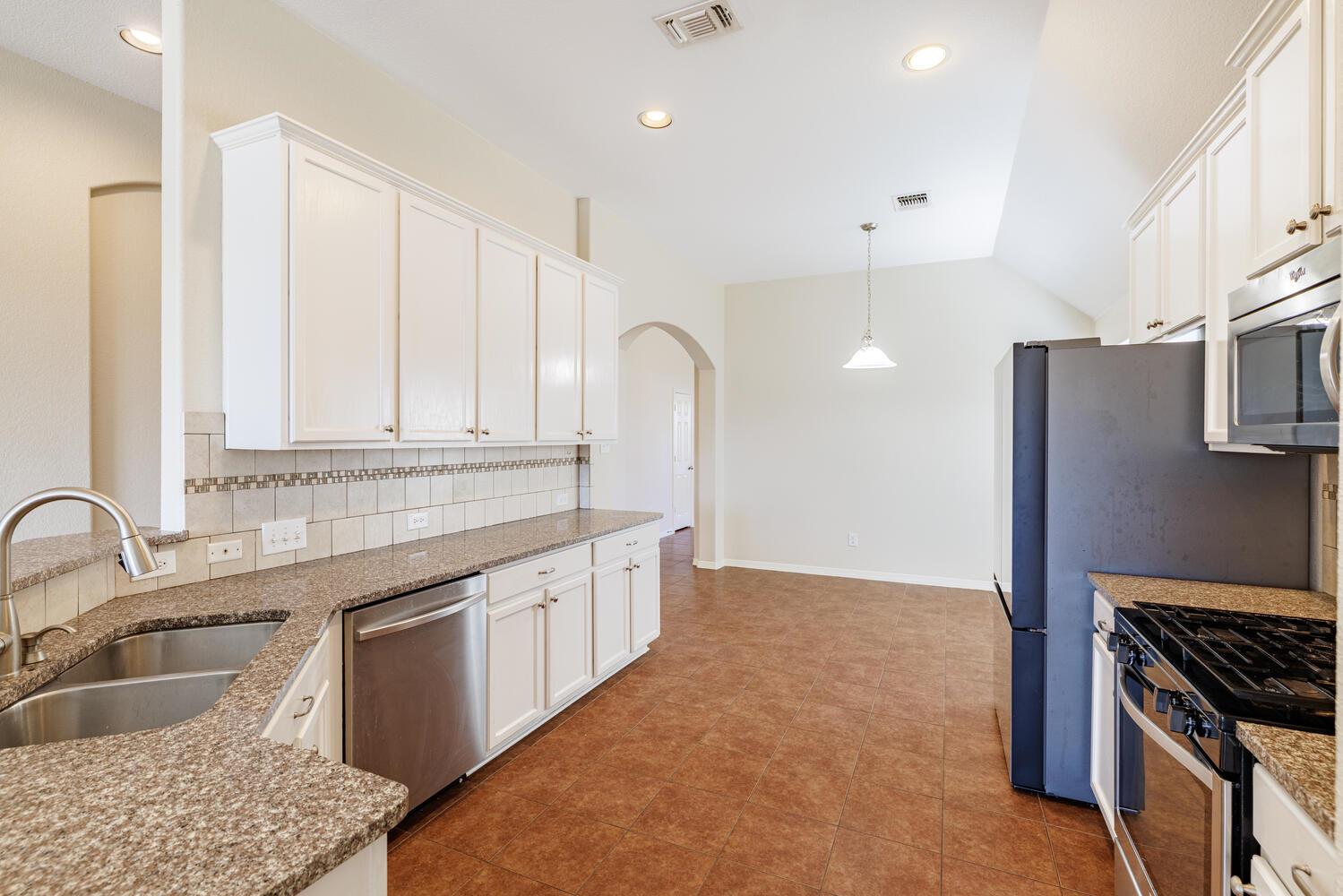 2532 Santa Barbara LOOP