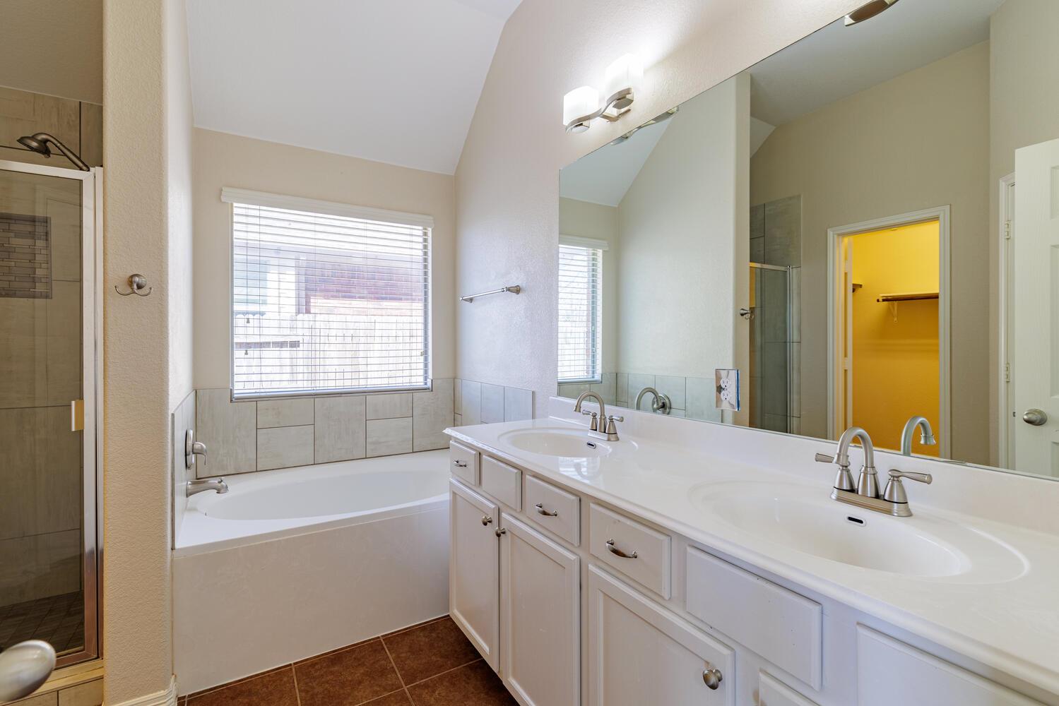 2532 Santa Barbara LOOP