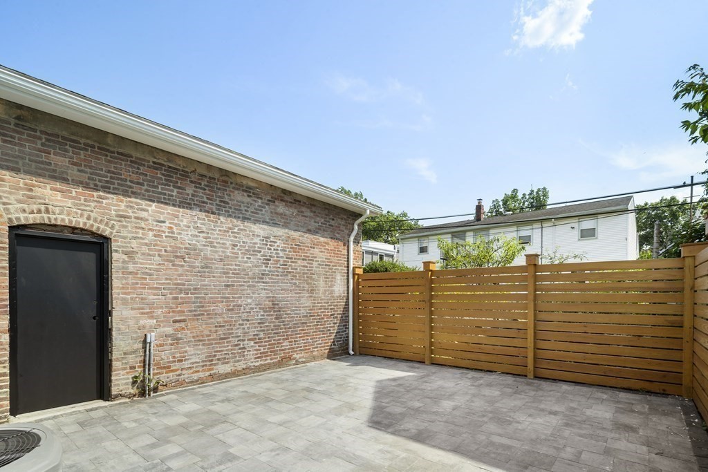 462 Cambridge Street Unit: 2