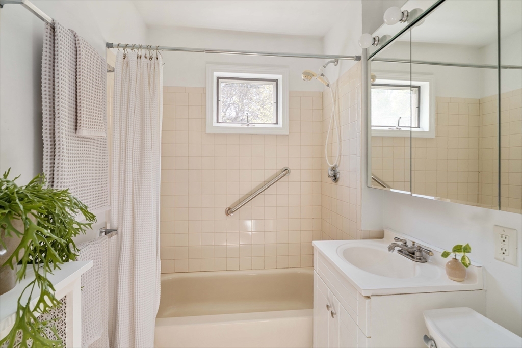 63 Magnolia Avenue # 2