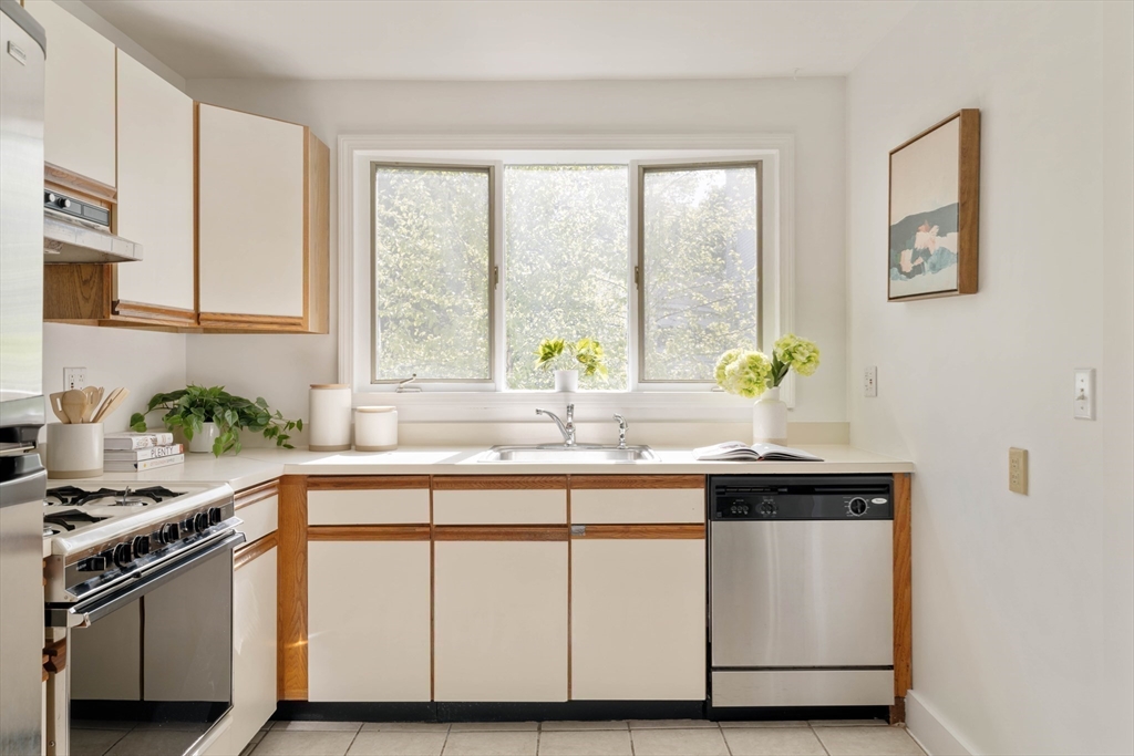 63 Magnolia Avenue # 2