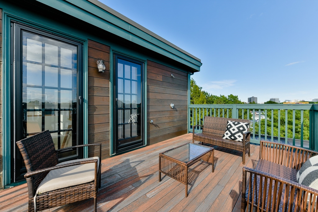 11 Blackstone Street # 9