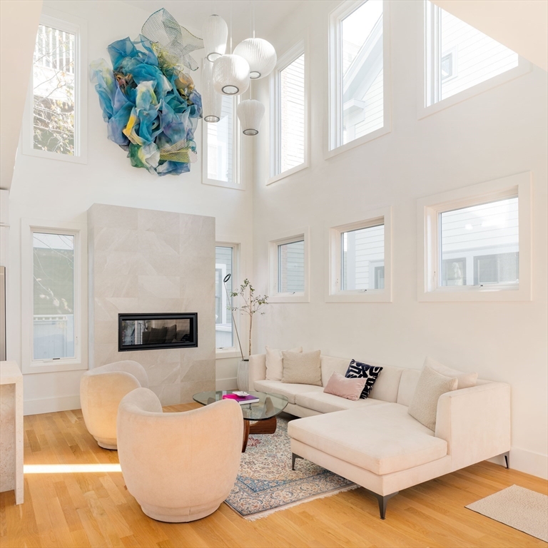 205 Pearl Street # 205