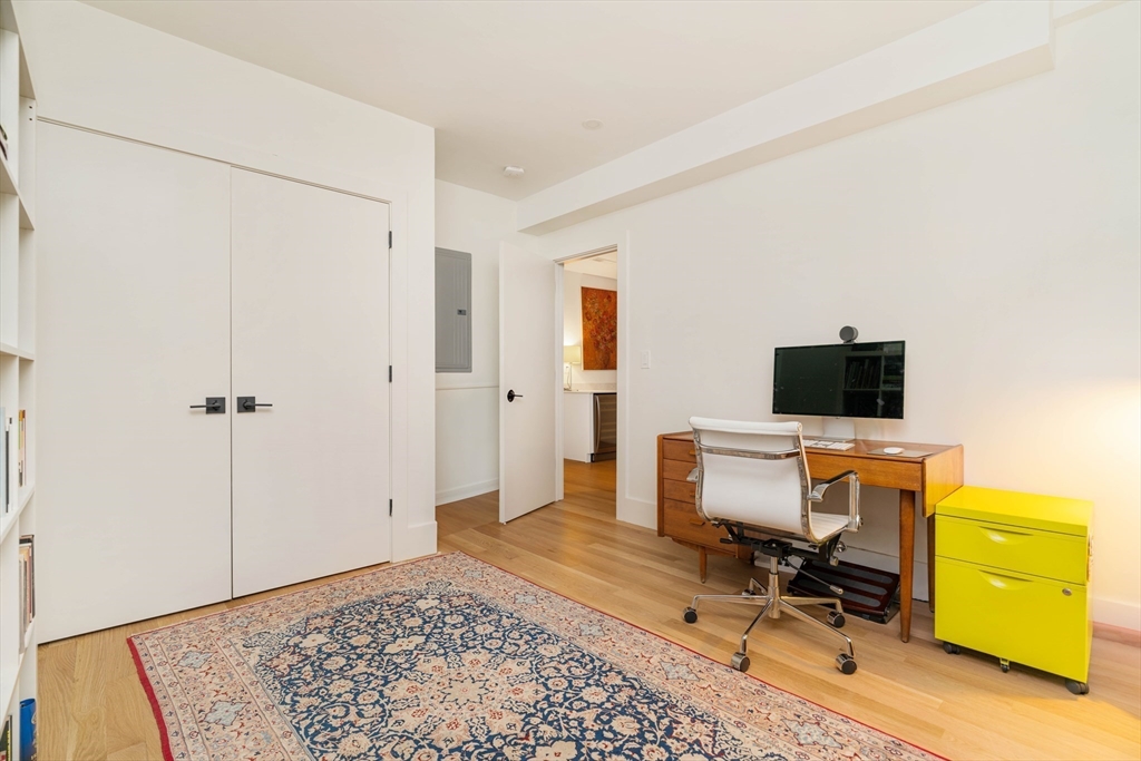 205 Pearl Street # 205