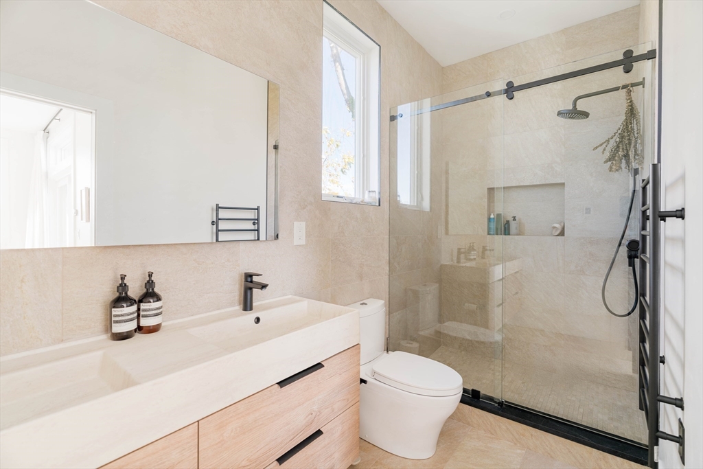 205 Pearl Street # 205