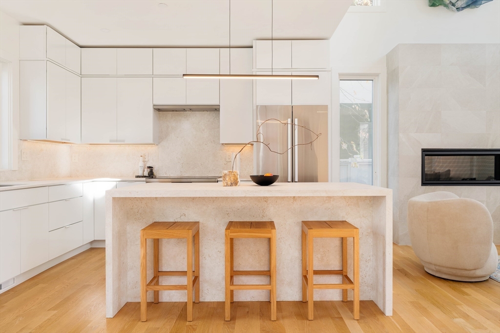 205 Pearl Street # 205