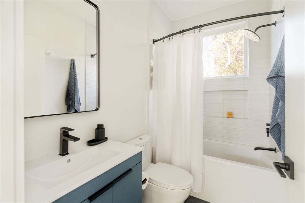 205 Pearl Street # 205