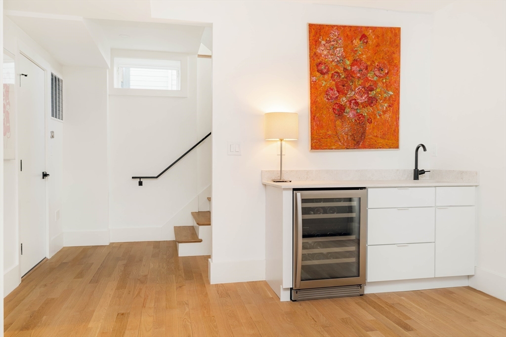 205 Pearl Street # 205