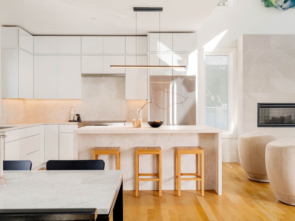 205 Pearl Street # 205