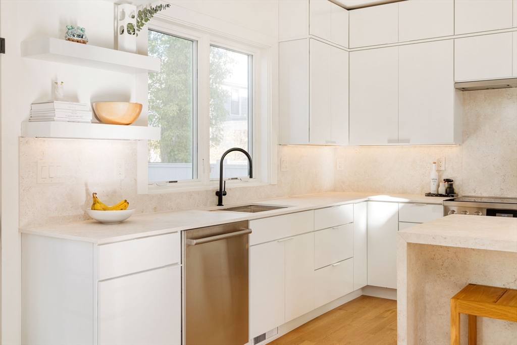 205 Pearl Street # 205