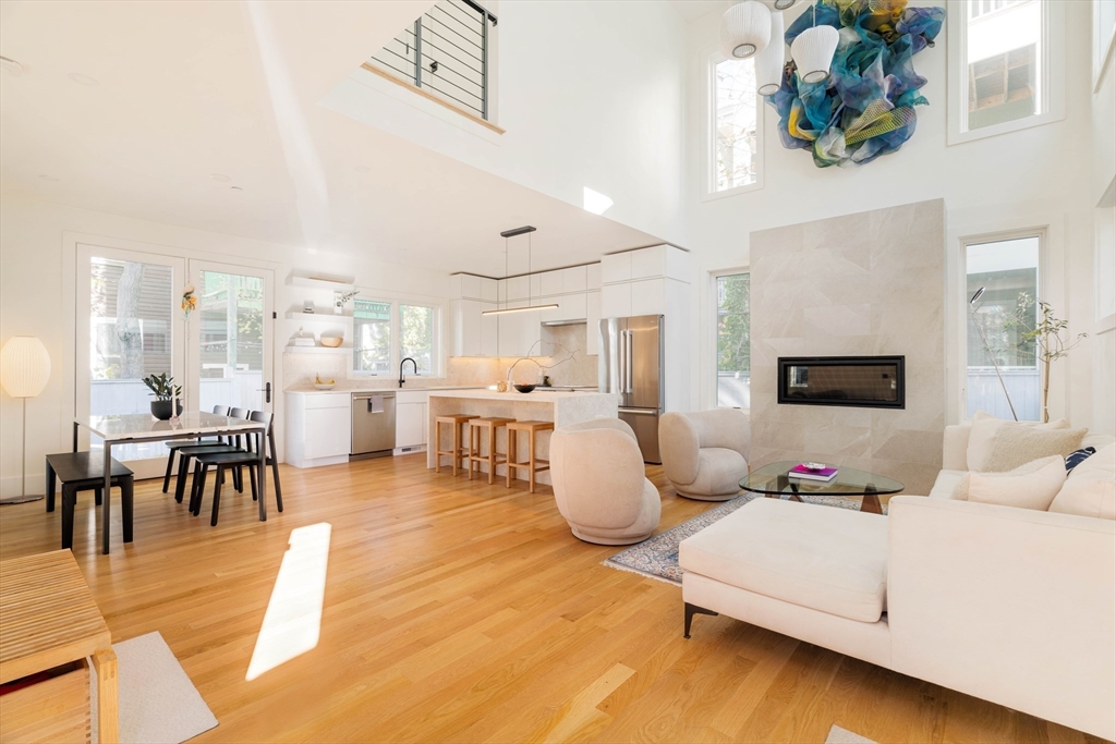 205 Pearl Street # 205