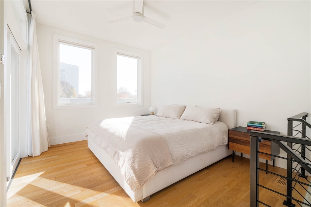 205 Pearl Street # 205