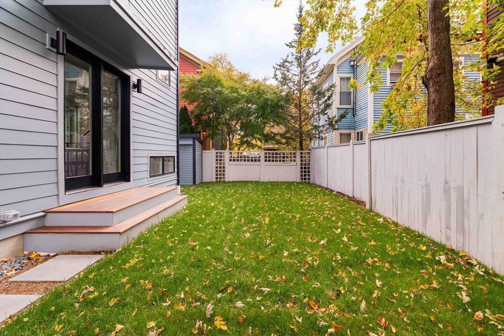 205 Pearl Street # 205