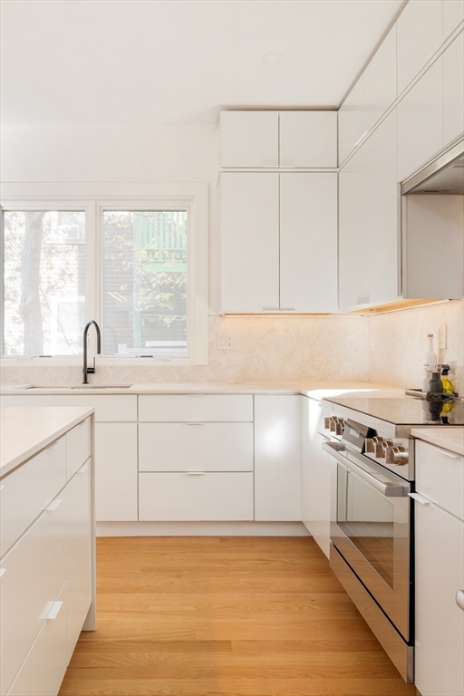 205 Pearl Street # 205