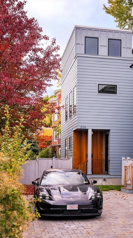 205 Pearl Street