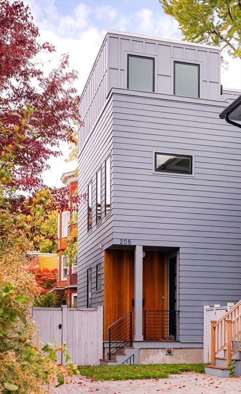 205 Pearl Street