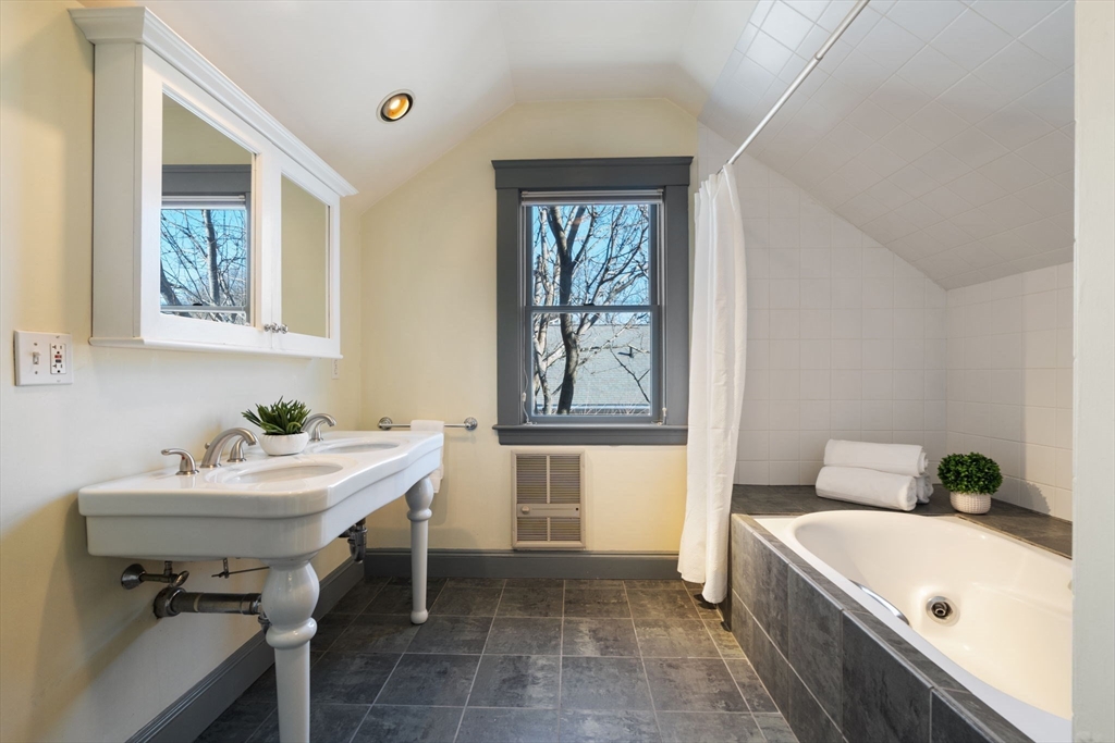 463 Huron Ave # 463