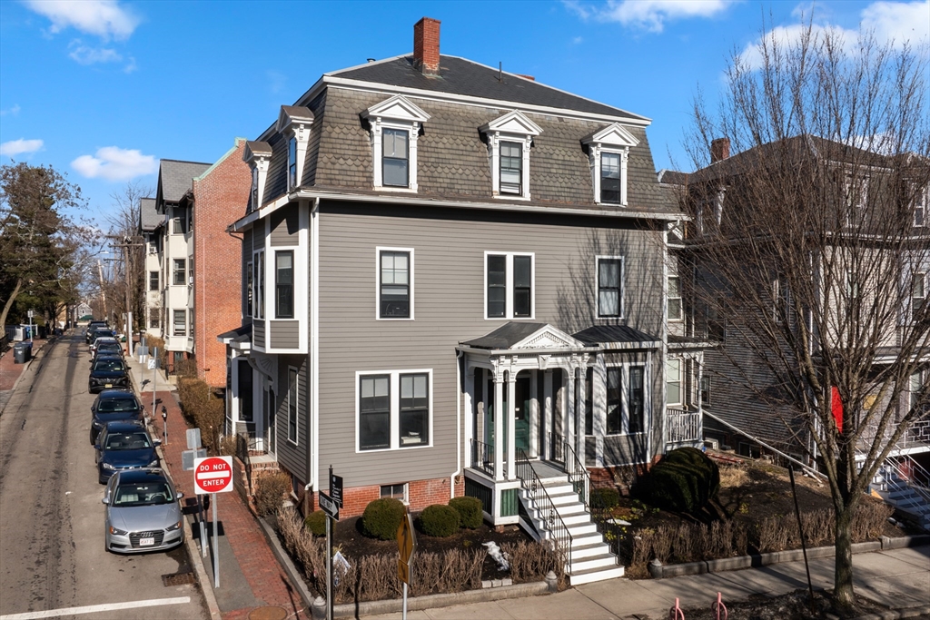 847 Massachusetts Ave