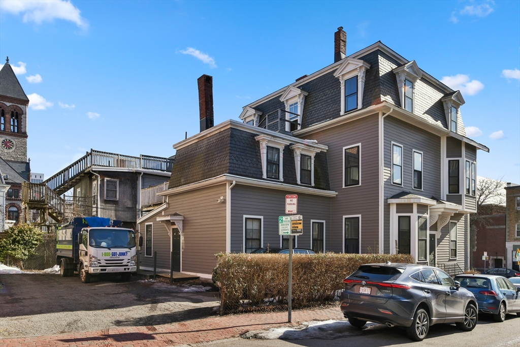 847 Massachusetts Ave