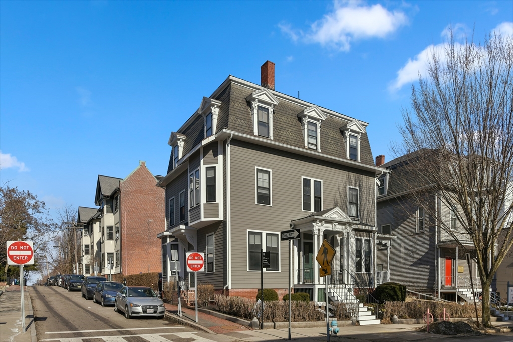 847 Massachusetts Ave