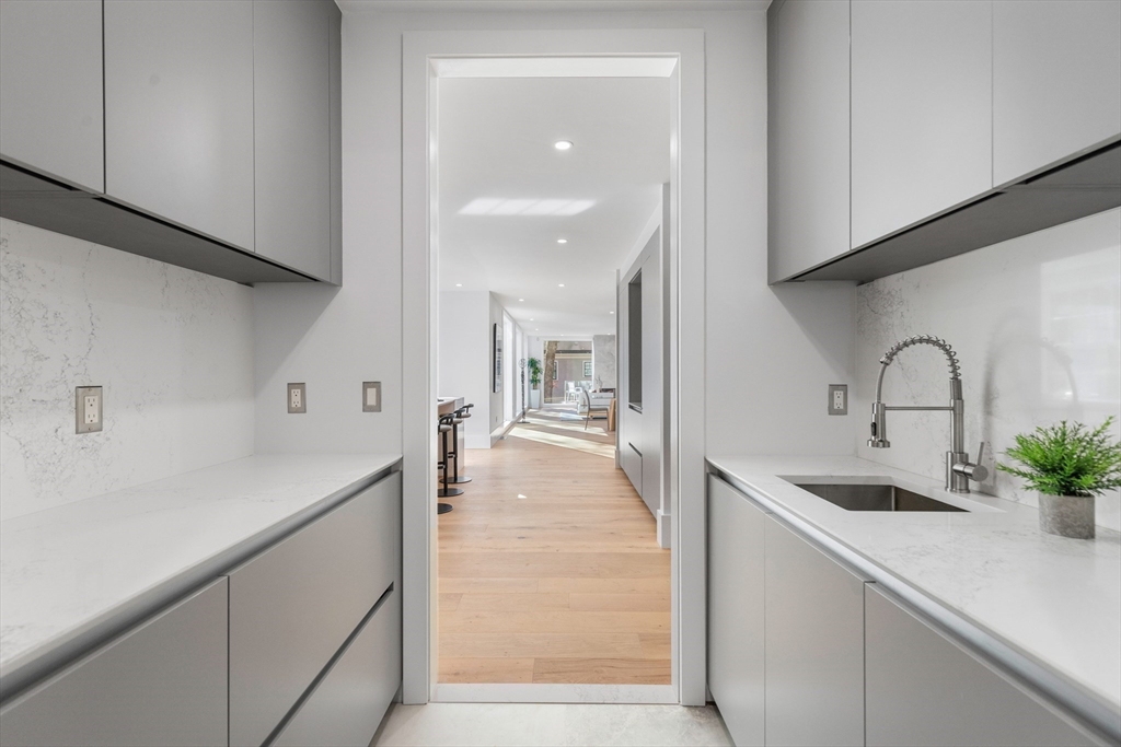 1 Effie Place