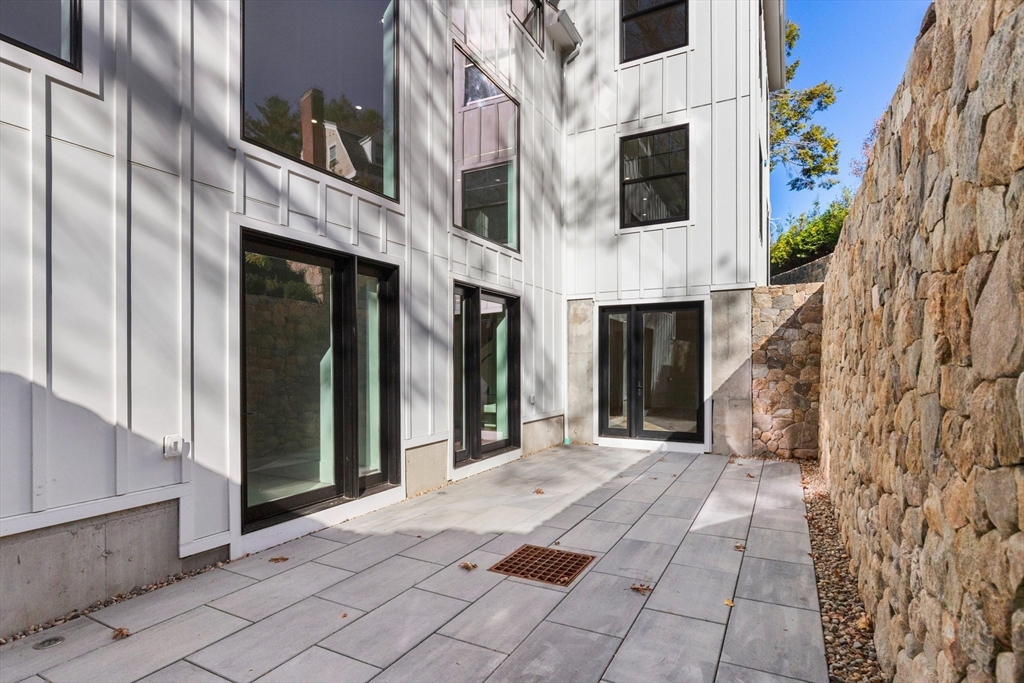 1 Effie Place