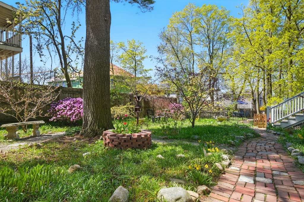 44 Porter St # 1