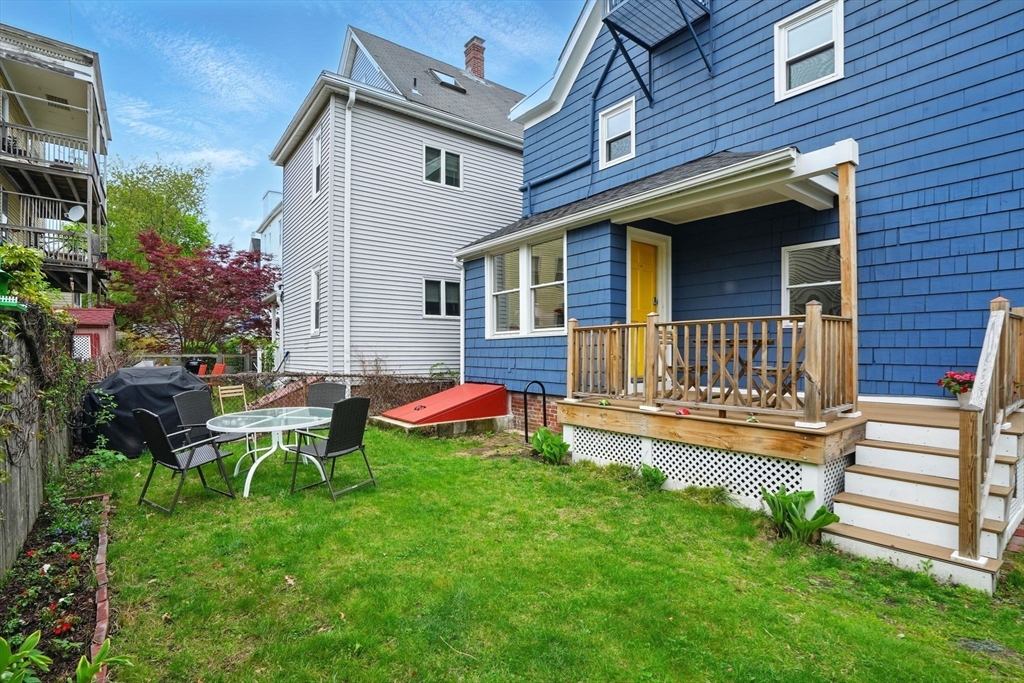 25 Bowdoin St