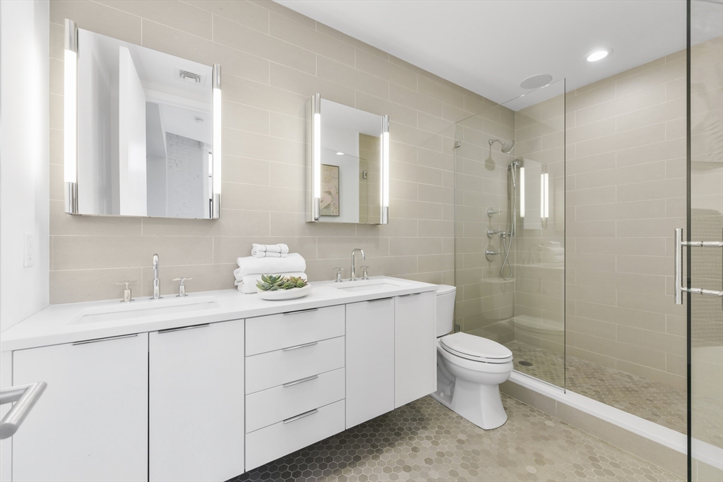 481 Harrison Avenue # 4A