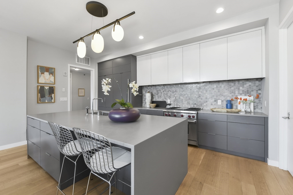 481 Harrison Avenue # 4A