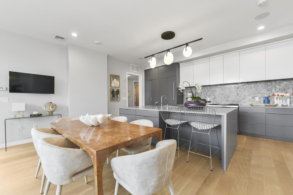 481 Harrison Avenue # 4A