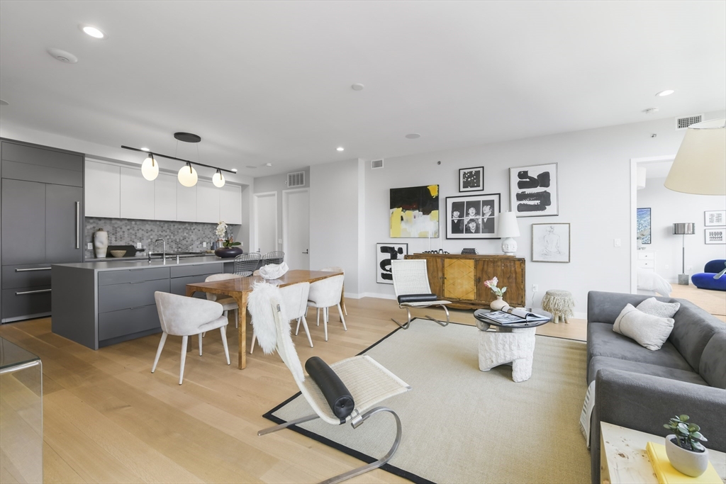 481 Harrison Avenue # 4A