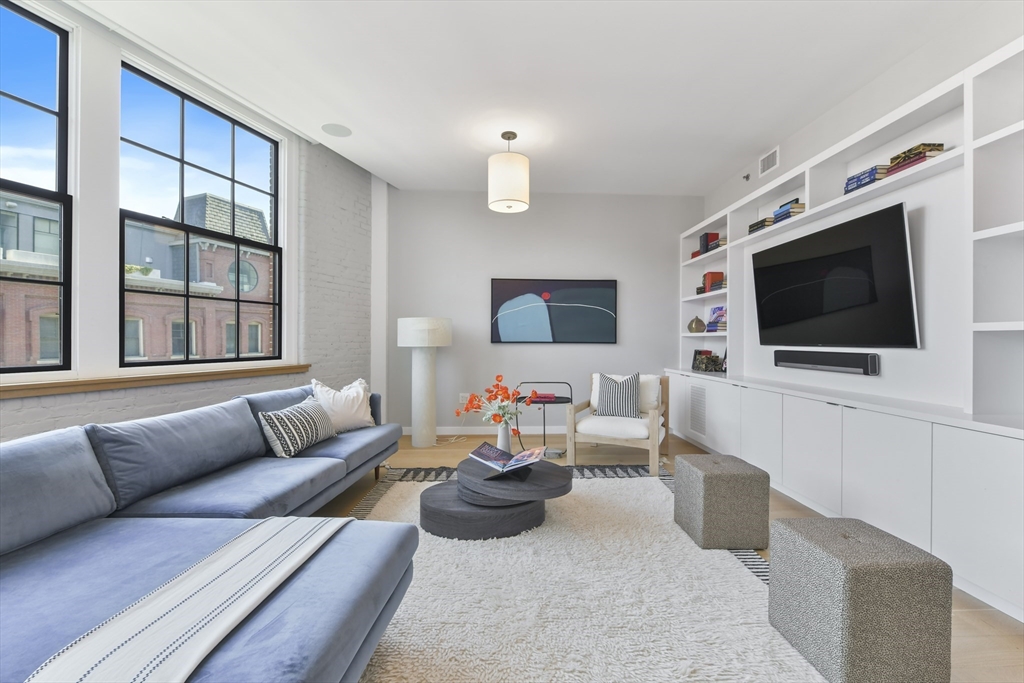 481 Harrison Avenue # 4A