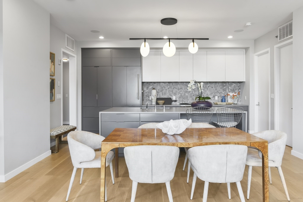 481 Harrison Avenue # 4A