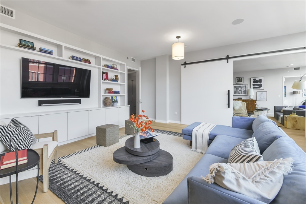 481 Harrison Avenue # 4A