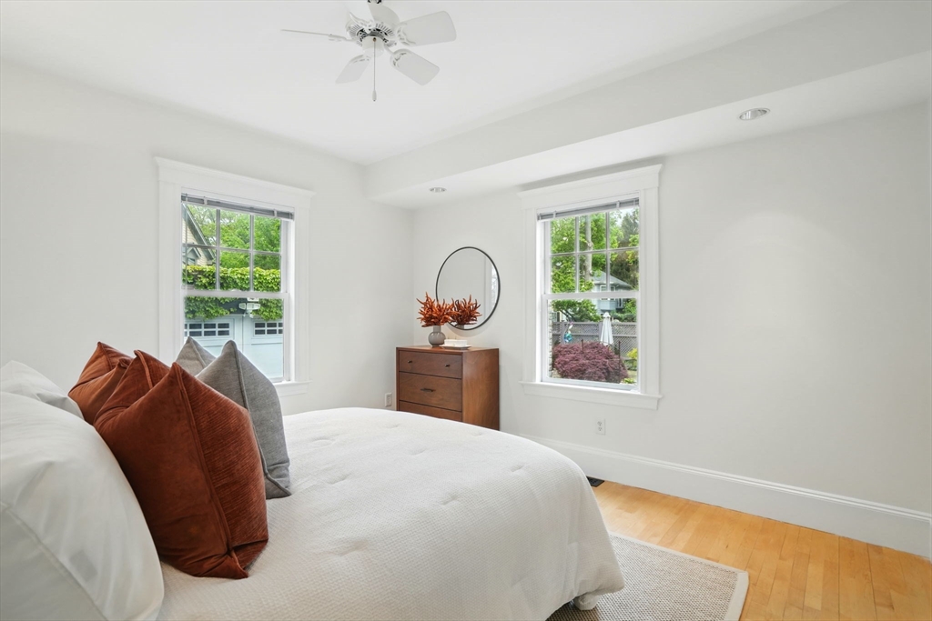 11 Longfellow Rd