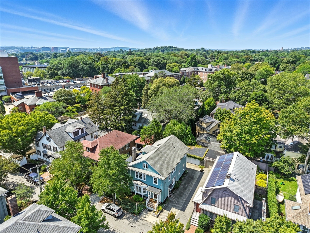 11 Longfellow Rd