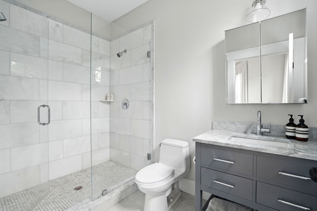 20 Kent Ct # 4