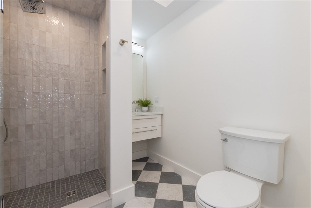 106 Inman St # 3
