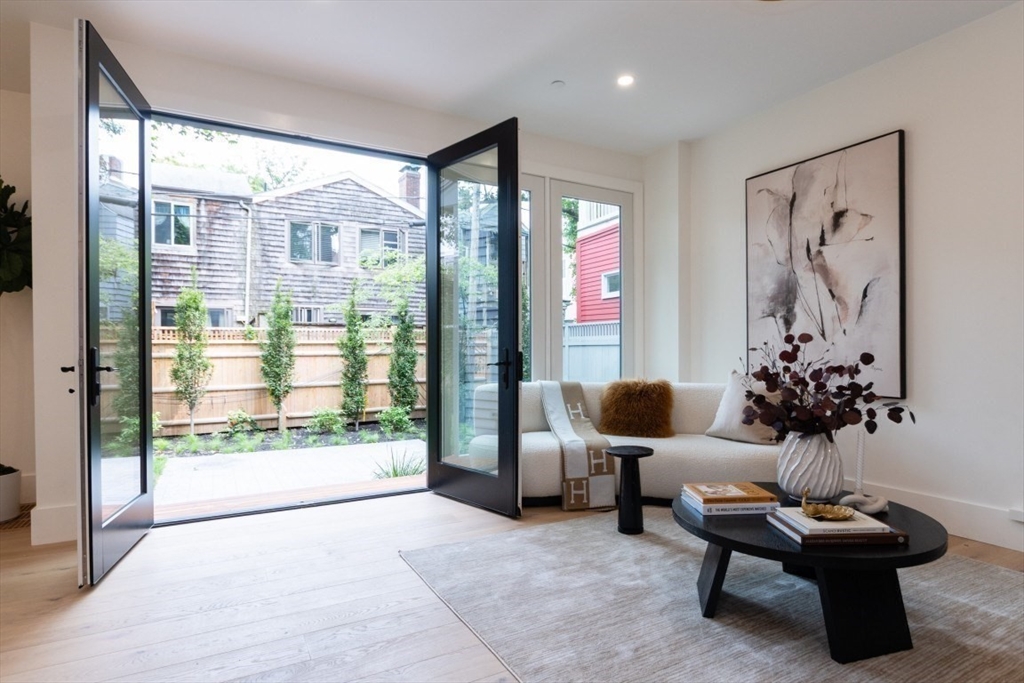 106 Inman St # 3