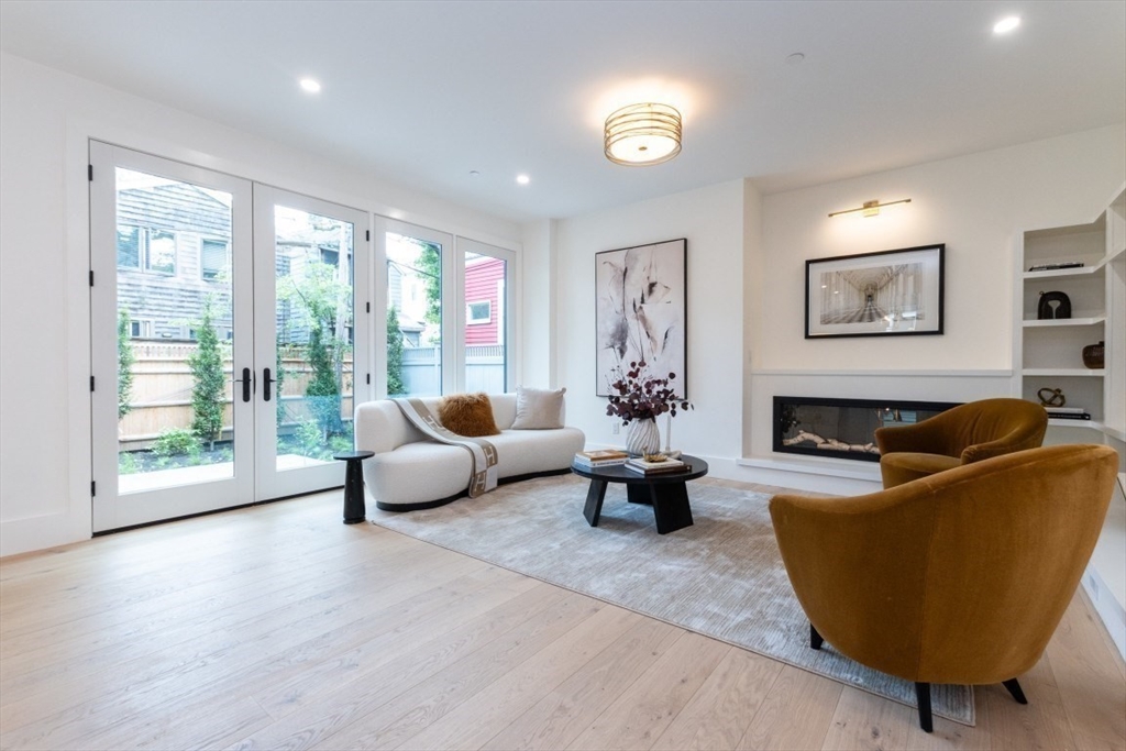 106 Inman St # 3