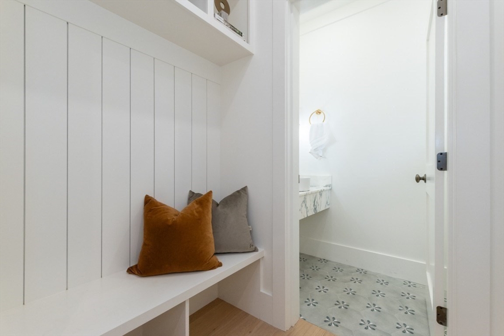 106 Inman St # 3