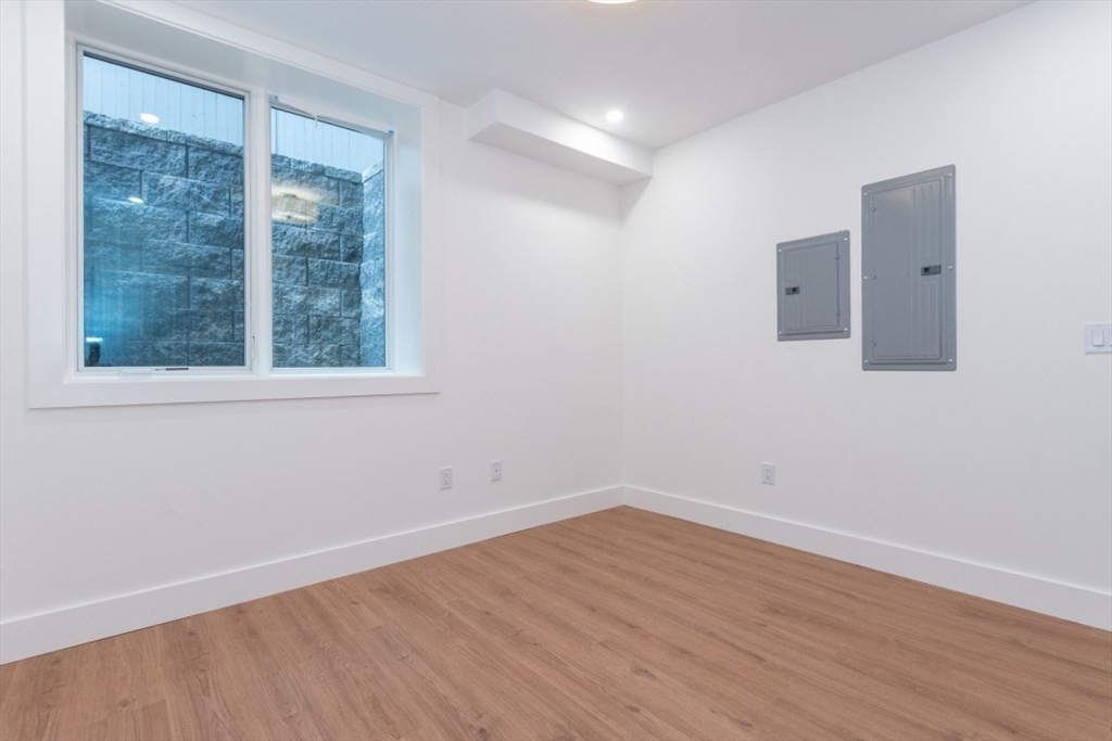 106 Inman St # 3