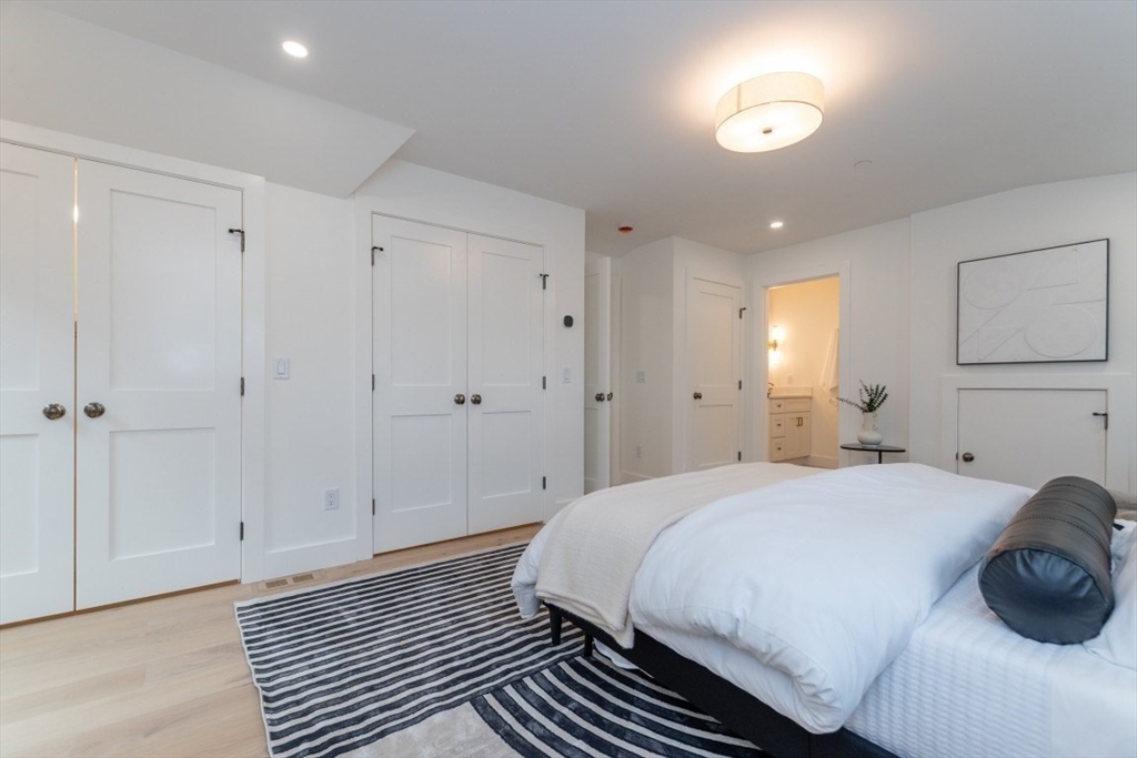 106 Inman St # 3