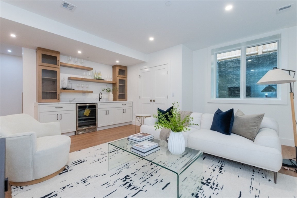 106 Inman St # 3