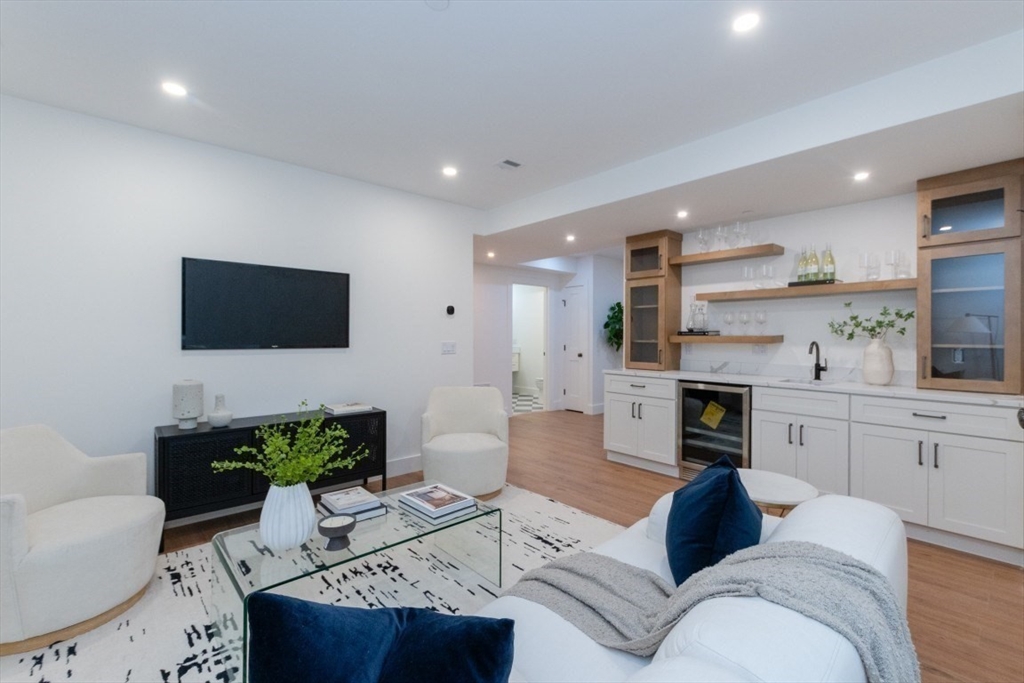 106 Inman St # 3