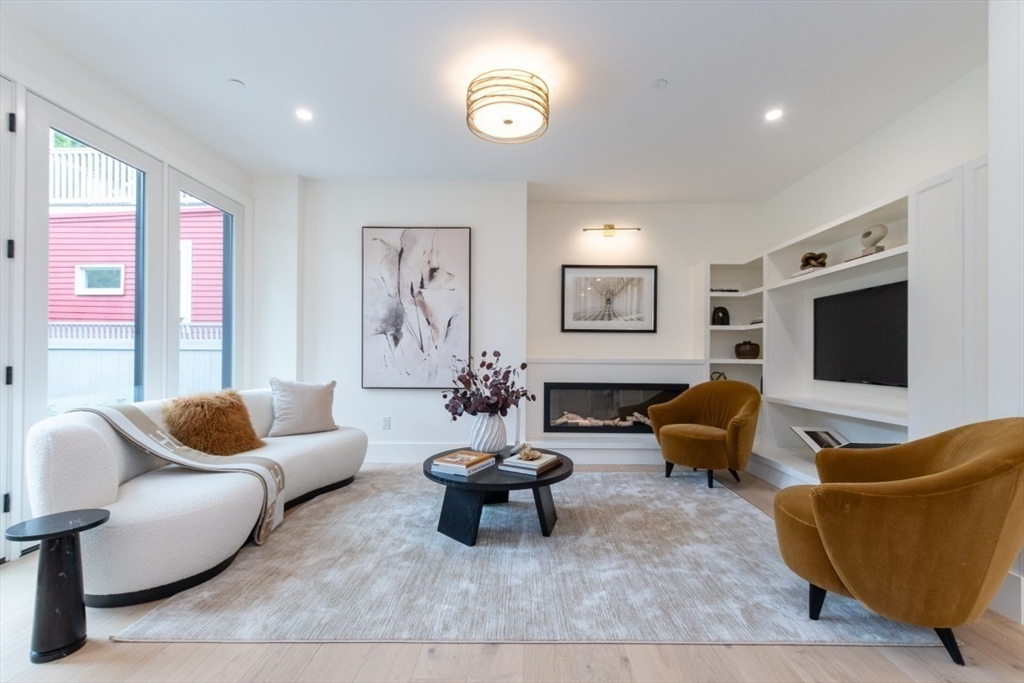 106 Inman St # 3