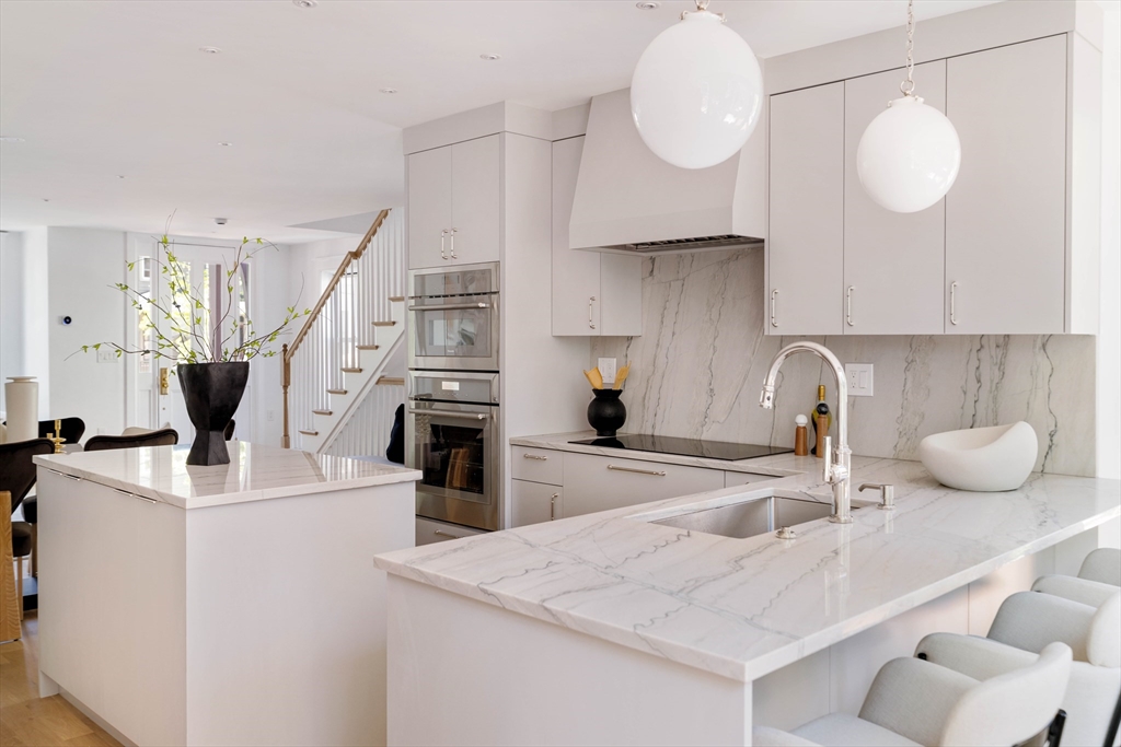 13 Mellen Street Unit: Front