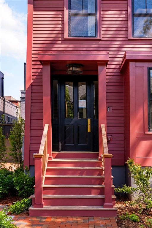 13 Mellen Street Unit: Front