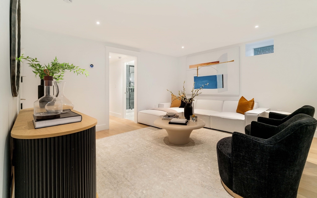 13 Mellen Street Unit: Front